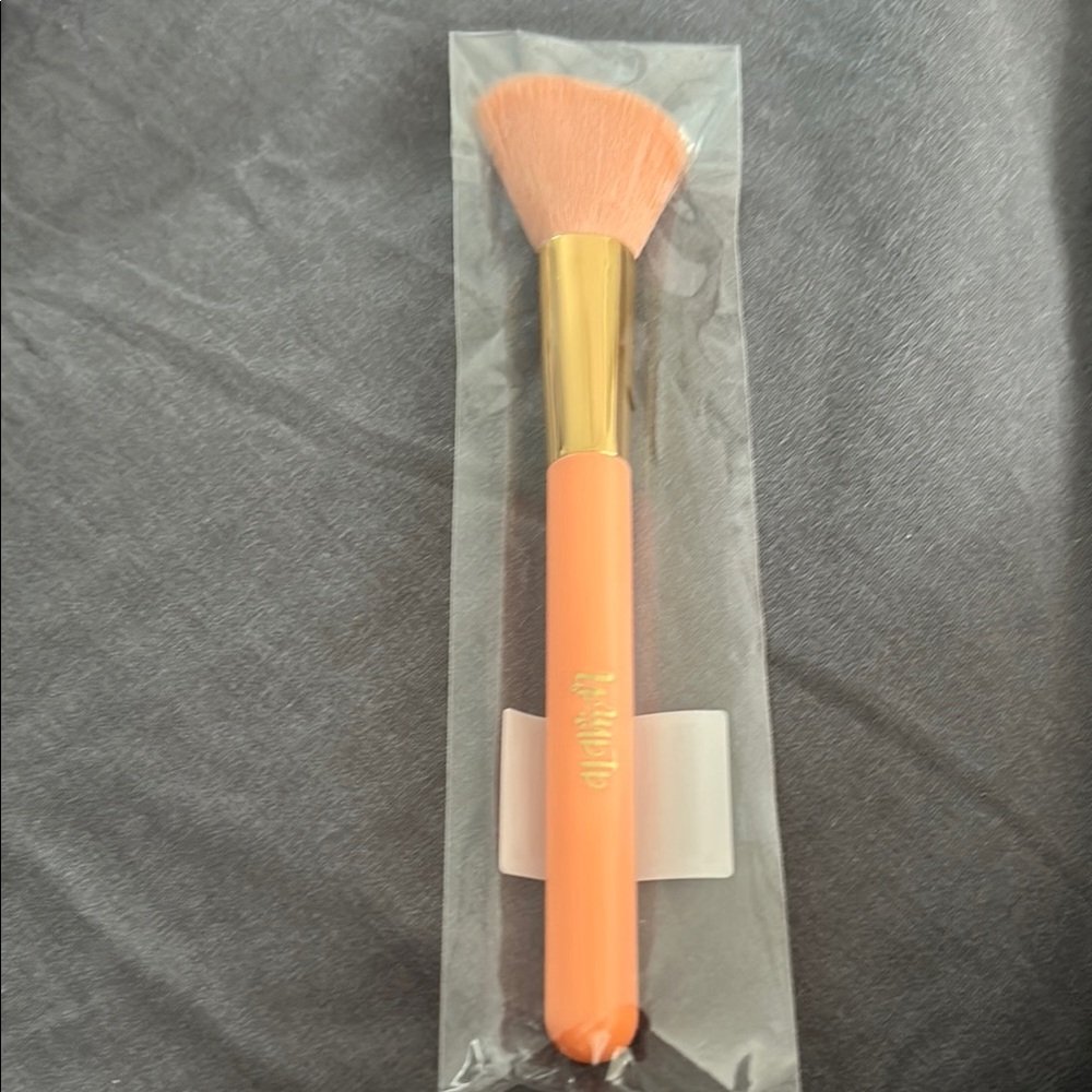 Alamar Orange and Gold Makeup Brush for Precision Application